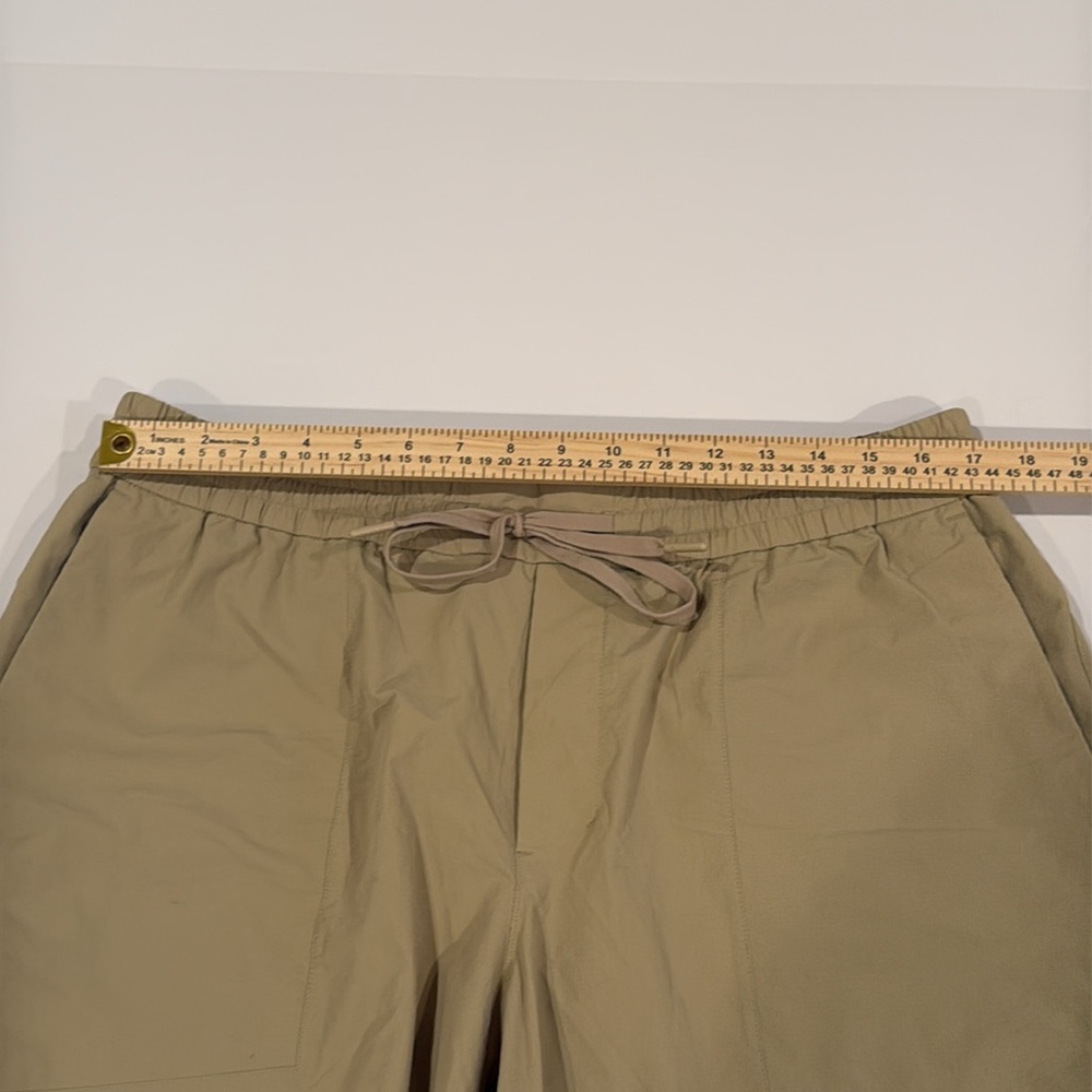 lululemon Tan Athletic Ripstop Shorts in Size XXL - Picture 5 of 5